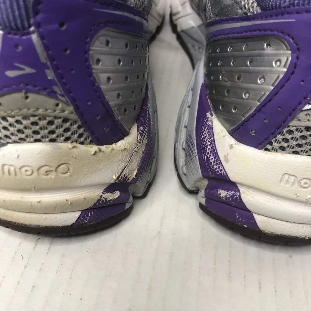 Brooks Sneakers Womens Size 9 Addiction 11 Running Shoes Purple Gray Silver DNA